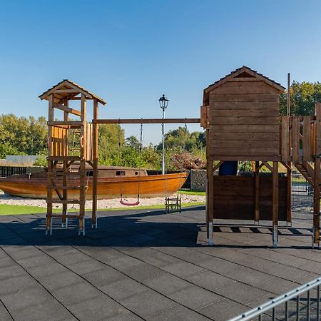 Ferienpark Harkebruegge Haus Juist Barssel  エクステリア 写真