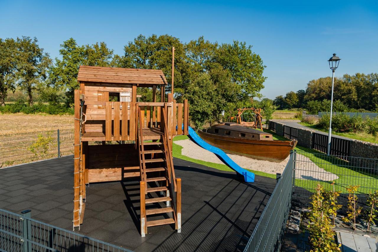 Ferienpark Harkebruegge Haus Juist Barssel  エクステリア 写真